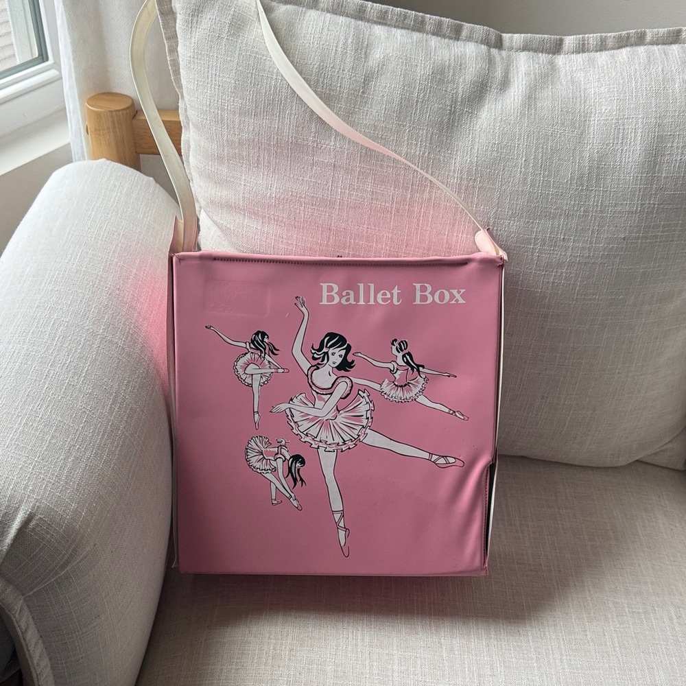 Vintage 1960s Pink Ballet Box Bag with shoe compartment